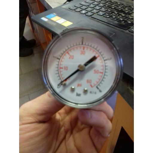 Nyomásmérő óra homokszűrős vízforgatóhoz