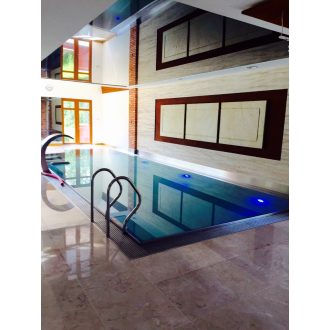 Rozsdamentes medence 6x2,6x1,3 feszített víztükör