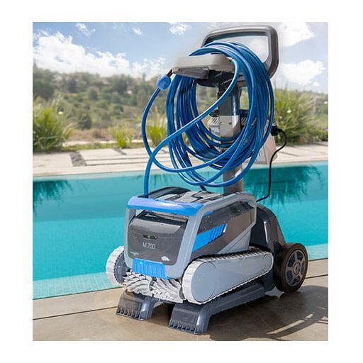 Maytronics Dolphin M700 medence porszívó robot